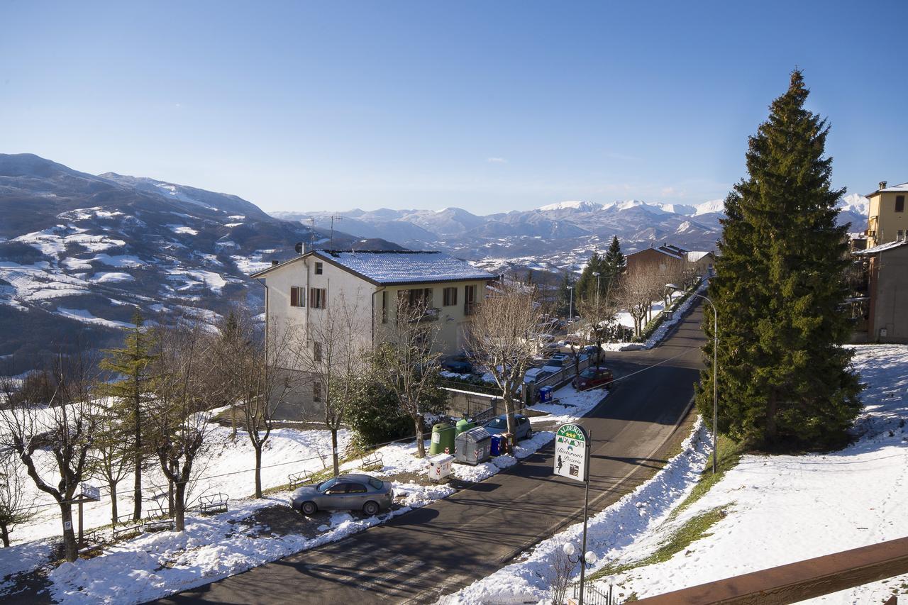 Albergo Ristorante Miramonti Toano 外观 照片