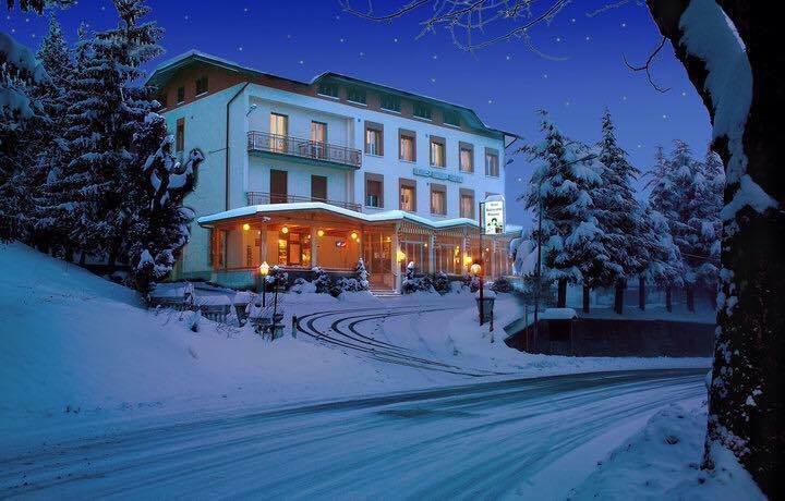 Albergo Ristorante Miramonti Toano 外观 照片