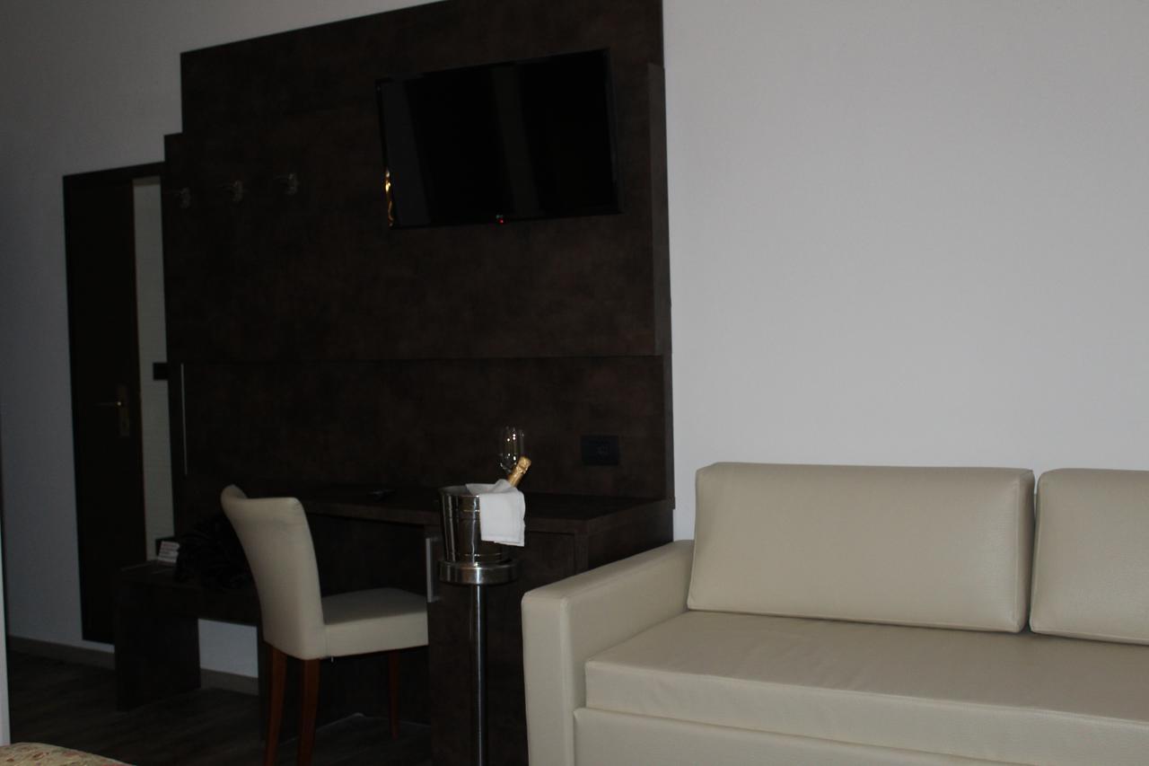 Albergo Ristorante Miramonti Toano 外观 照片